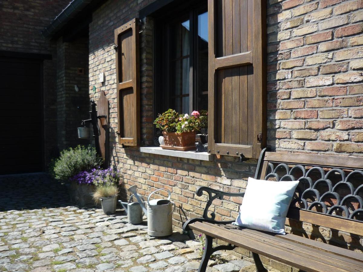 Les Pensees Eigenbrakel Buitenkant foto