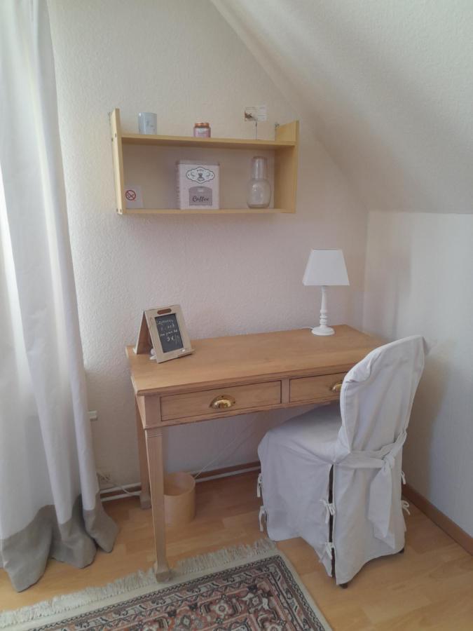 Les Pensees Eigenbrakel Buitenkant foto